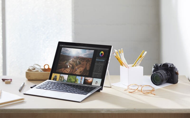 HP Elite x2 op een tafel